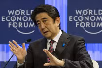 Thủ tướng Nhật khuyên TQ đừng vung tiền chạy đua vũ trang 