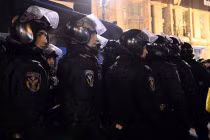 Phe đối lập Ukraine giải tán cảnh sát chống bạo động “Berkut”