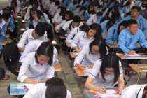 Ảnh: 500 học sinh giỏi háo hức dự lễ khai bút đầu xuân 