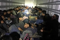 Hành trình “đi lậu” nhảy xe, trốn trong container từ Pháp sang Anh... đầy hãi hùng của người Việt