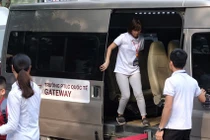 Học sinh bị bỏ quên trên xe trường Gateway tử vong: Quy trình xe đưa đón học sinh thế nào?