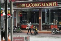 Quảng Ninh: Truy bắt đối tượng dùng súng K54 cướp tiệm vàng