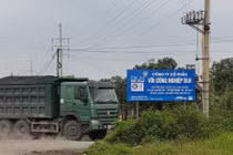 Quốc lộ 17B “oằn mình” cõng xe quá tải: Xử lý nhiều trường hợp khi Kiến Thức phản ánh