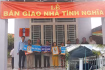 Huyện phó tỉnh Tây Ninh nhận nhà tình nghĩa: Làm quan... được ưu ái?