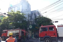 Huy động xe cứu hỏa kịp thời dập đám cháy tại cửa hàng thực phẩm sạch Thái Bình
