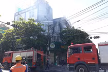 Huy động xe cứu hỏa kịp thời dập đám cháy tại cửa hàng thực phẩm sạch Thái Bình