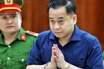 Vũ “nhôm” khiến bao nhiêu “quan” to, nhỏ Việt dính chàm?