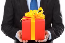 Quan chức không được nhận quà tặng dưới mọi hình thức 