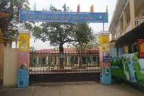 Thầy giáo bị tố vỗ mông hàng loạt nữ sinh viết đơn ra khỏi ngành