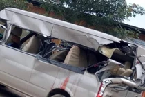 Xe khách va chạm xe tải tại Bắc Giang, 1 người chết, 2 người bị thương