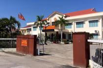 “Quan” Bình Thuận bổ nhiệm con rể sai quy định: Cách chức con, cũng nên xử bố?