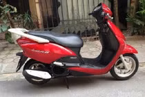 Bắt hiệu trưởng mang xe máy giáo viên đi cầm đồ