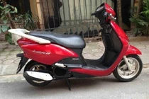 Bắt hiệu trưởng mang xe máy giáo viên đi cầm đồ