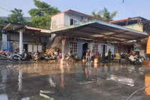 Nhân viên nhà hàng đâm chết đồng nghiệp rồi cắt cổ tay tự sát