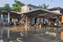 Nhân viên nhà hàng đâm chết đồng nghiệp rồi cắt cổ tay tự sát