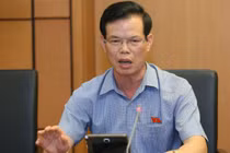 Tác động nâng điểm cho cháu: Em gái ruột ông Triệu Tài Vinh bị kỷ luật thế nào?