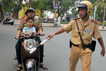 'Nghiện ma túy, nghiện rượu, thu ngay vĩnh viễn bằng lái'
