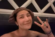 Cát Tường phản ứng khi bị chê "tạo dáng không nết na" 