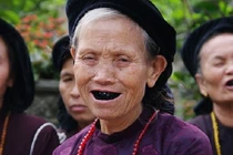 Ý nghĩa của tục nhuộm răng đen của người Việt