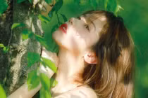 Thấy nhà bạn trai có căn phòng tối tăm, tôi bàng hoàng khi xem thử 