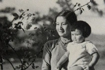 Ảnh hiếm các bà hoàng quyền lực nhất triều Nguyễn: Lộ “tuyệt sắc giai nhân“! 