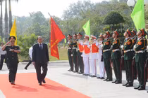 Thủ tướng thăm, chúc Tết, kiểm tra công tác sẵn sàng chiến đấu tại Trường Sĩ quan Lục quân 2