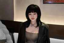 Tâm Tít “lão hoá ngược“: Trẻ trung từ nhan sắc tới phong cách thời trang