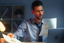 3 lý do vì sao chồng bạn không muốn về nhà sau giờ làm