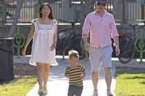 Sao "Ở nhà một mình hạnh phúc" bên vị hôn thê gốc H’Mông