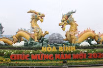 Tận mục vẻ hoành tráng linh vật “song long chầu nguyệt” ở Hòa Bình