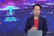 Lộ gia thế 'khủng' của nam MC gây bão với bảng điểm toàn 9, 10 