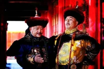 Vua Gia Khánh làm gì với Hòa Thân sau khi Càn Long mất?