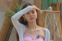 Hot girl Địa ngục độc thân nỗ lực trở lại sau scandal