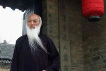 Trên 50 tuổi phải giữ “cửa gia đình”, đừng để 3 loại người ghé thăm