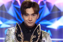 2 ca sĩ bị tố bỏ bê con ruột một thời giờ ra sao? 