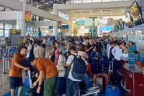 Hạn chế người đón, tiễn tại sân bay Nội Bài, Tân Sơn Nhất dịp 30/4
