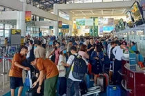 Hạn chế người đón, tiễn tại sân bay Nội Bài, Tân Sơn Nhất dịp 30/4