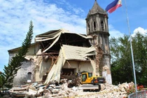 Kinh hoàng trận động đất tương đương 32 quả bom nguyên tử