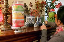 3 ngày đại lộc tháng Chạp, dọn bàn thờ hay tỉa chân hương đều đẹp