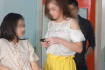 Nửa đêm về nhà, tôi hốt hoảng thấy bộ dạng của chị giúp việc