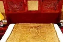 Chiếc chăn liệm của hoàng đế Càn Long ẩn chứa bí mật gì? 