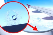 Giải mã bí ẩn 'lỗ hổng nhỏ' trên cửa sổ máy bay 