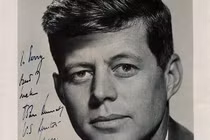 Bán đấu giá 100 kỷ vật của gia đình Tổng thống Kennedy 