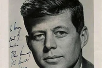 Bán đấu giá 100 kỷ vật của gia đình Tổng thống Kennedy 