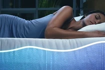 Tại sao hay trở mình khi ngủ, nằm yên hay trở mình tốt hơn?