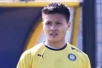 Quang Hải bị Pau FC gạch tên