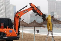 Siêu bão áp sát, Nhật Bản sơ tán dân, huỷ hàng loạt chuyến bay