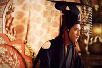 Thừa tướng nào mất mạng vì hoàng đế mời yến tiệc nhưng không đưa đũa?