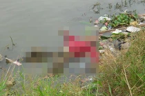 Phát hiện xác cô gái trôi sông đang phân hủy nặng