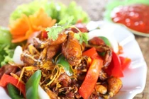 Tốt nhất phụ nữ nên hạn chế ăn 7 loại thực phẩm này nếu không muốn rước bệnh cho tử cung, ung thư gõ cửa